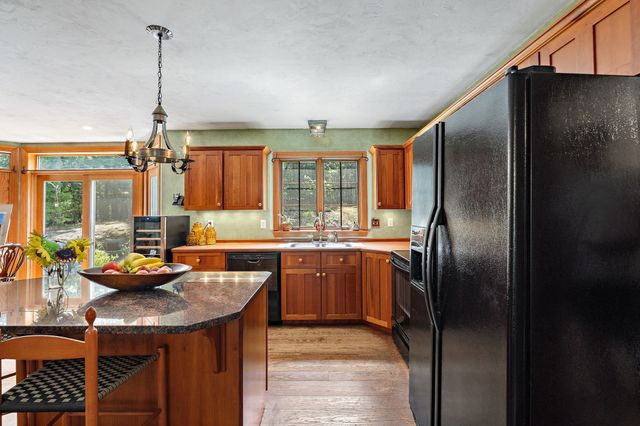 17 Hillside Drive, Townsend, MA 01469