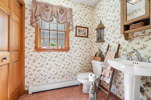 17 Hillside Drive, Townsend, MA 01469