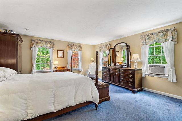 17 Hillside Drive, Townsend, MA 01469