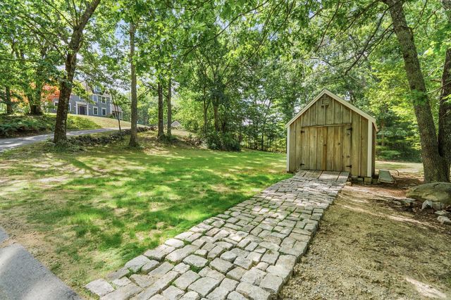 17 Hillside Drive, Townsend, MA 01469
