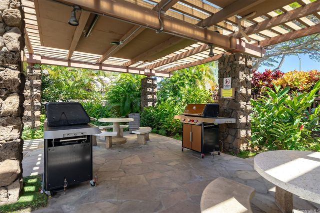 444 Lunalilo Home Road 327, Honolulu, HI 96825