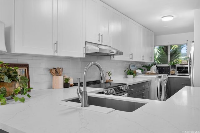 444 Lunalilo Home Road 327, Honolulu, HI 96825