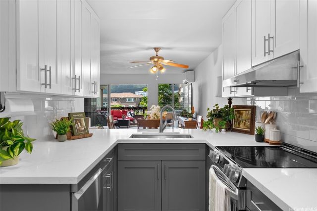 444 Lunalilo Home Road 327, Honolulu, HI 96825