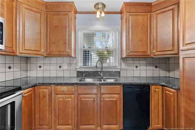 6239 Milford Road, Fayetteville, NC 28303