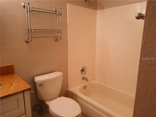 1695 LEE ROAD B210, Winter Park, FL 32789