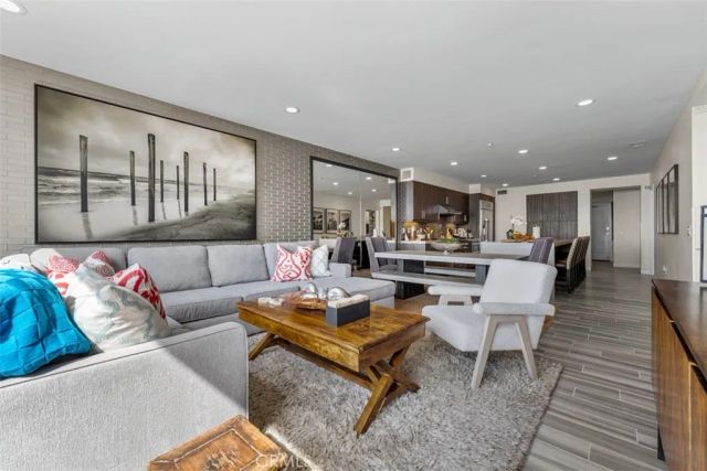 700 S The Strand 106, Oceanside, CA 92054