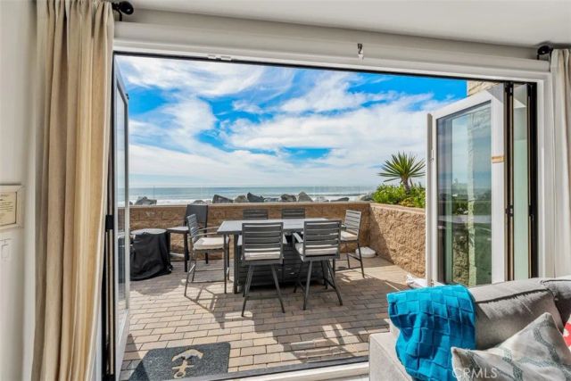 700 S The Strand 106, Oceanside, CA 92054