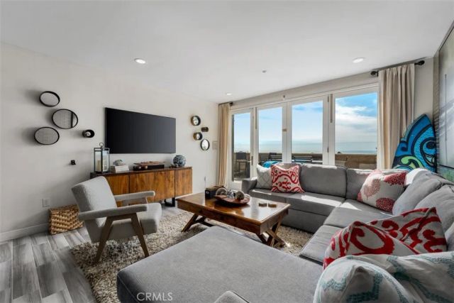 700 S The Strand 106, Oceanside, CA 92054