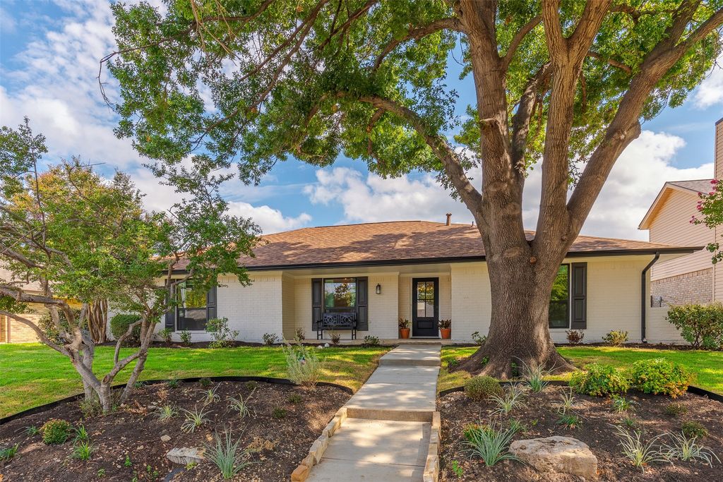 1919 Maxwell Drive, Lewisville, TX 75077 — photo 2
