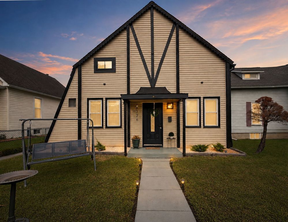 Image 1 of property listing at 326 South Sycamore, Centralia, IL 62801