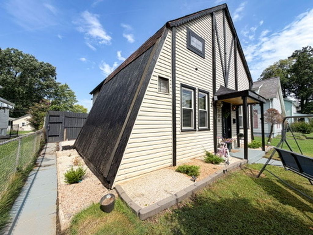 Image 4 of property listing at 326 South Sycamore, Centralia, IL 62801