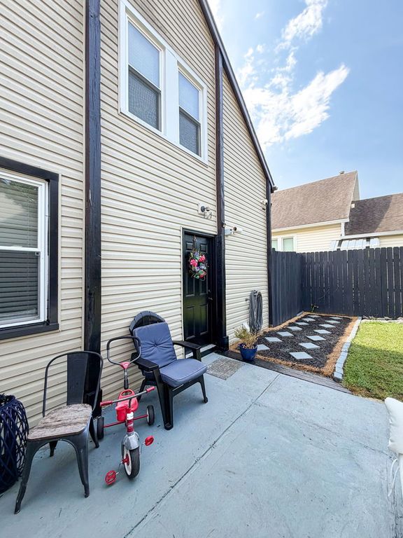 Image 6 of property listing at 326 South Sycamore, Centralia, IL 62801