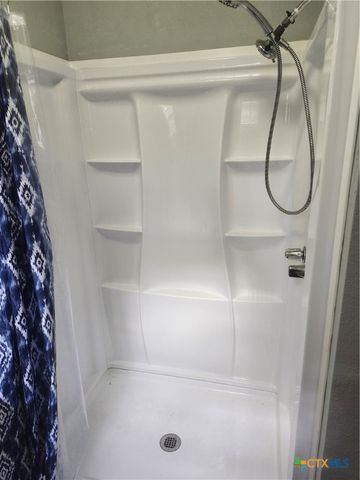 705 E Hiller Street, Victoria, TX 77901