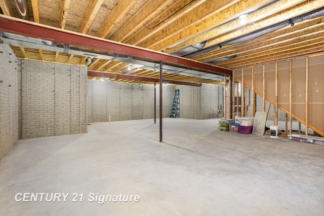10585 Prairie View Court, Freeland, MI 48623