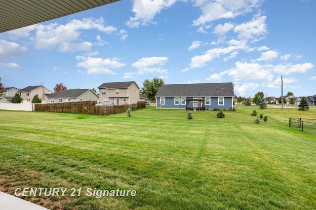 10585 Prairie View Court, Freeland, MI 48623