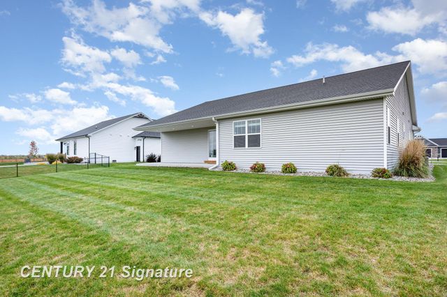 10585 Prairie View Court, Freeland, MI 48623