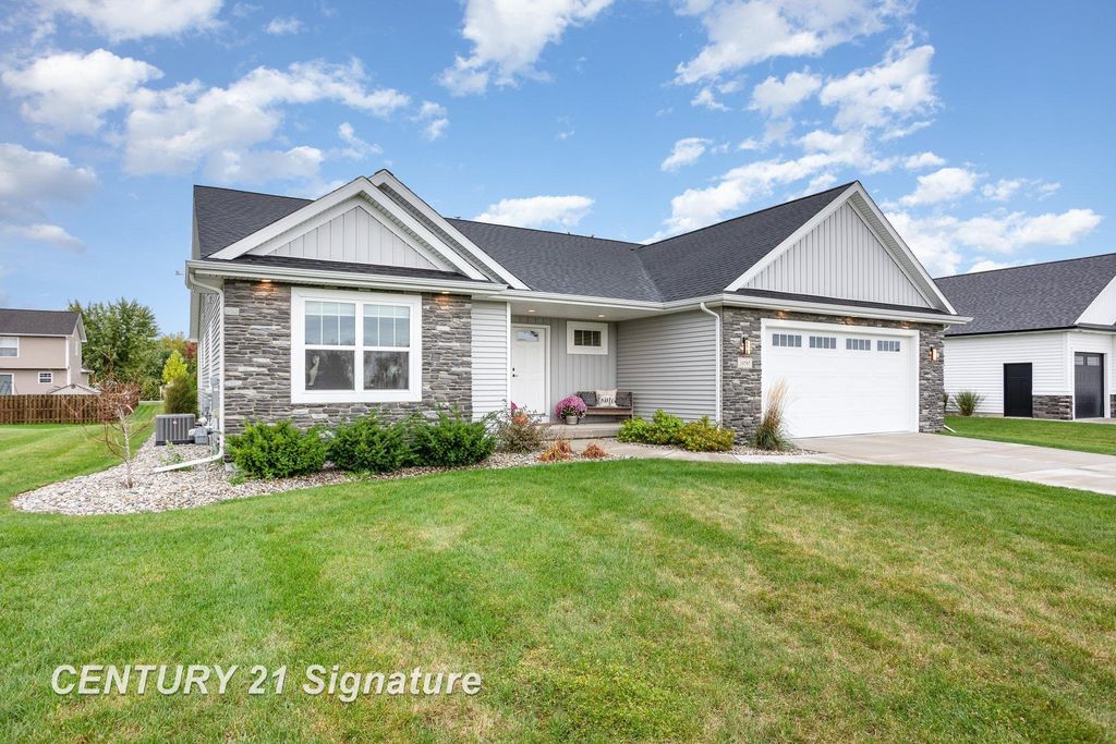 10585 Prairie View Court, Freeland, MI 48623