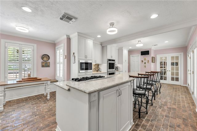 404 Hensel Avenue, Bryan, TX 77801