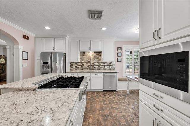 404 Hensel Avenue, Bryan, TX 77801