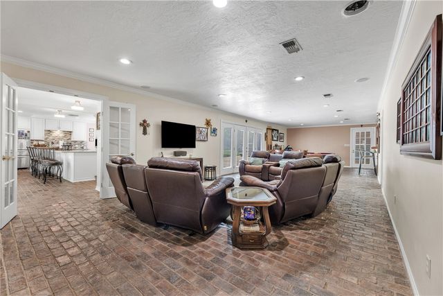 404 Hensel Avenue, Bryan, TX 77801