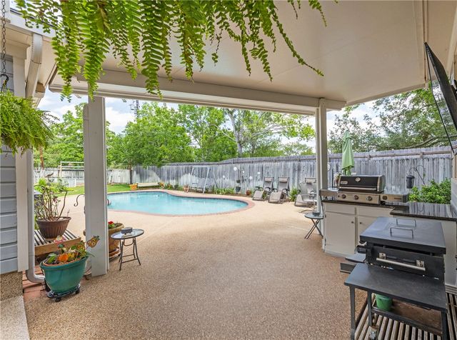 404 Hensel Avenue, Bryan, TX 77801