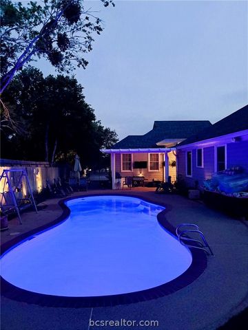 404 Hensel Avenue, Bryan, TX 77801