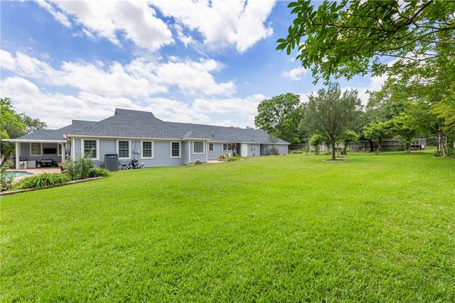 404 Hensel Avenue, Bryan, TX 77801