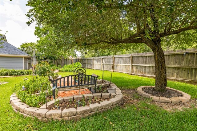 404 Hensel Avenue, Bryan, TX 77801