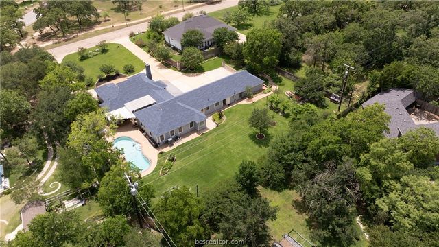 404 Hensel Avenue, Bryan, TX 77801