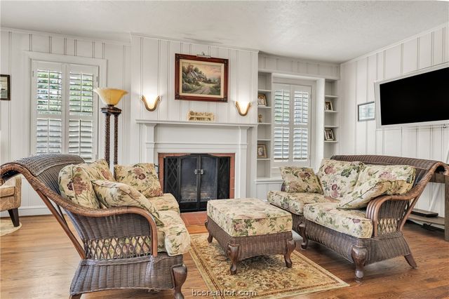 404 Hensel Avenue, Bryan, TX 77801
