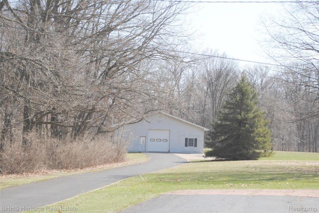 4450 Golf Club Road, Genoa Township, MI 48843