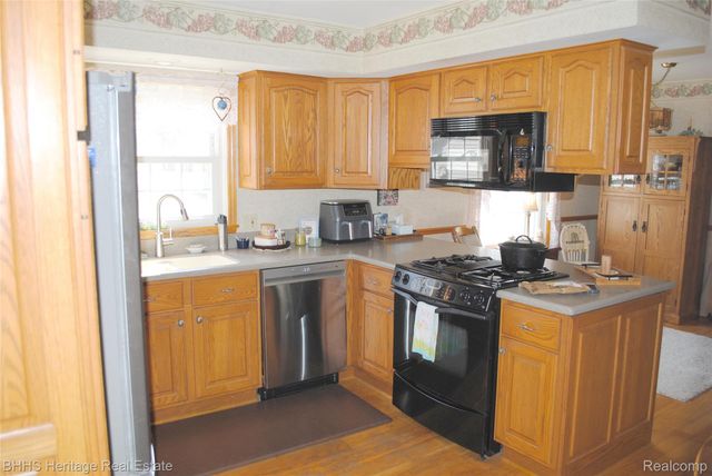 4450 Golf Club Road, Genoa Township, MI 48843