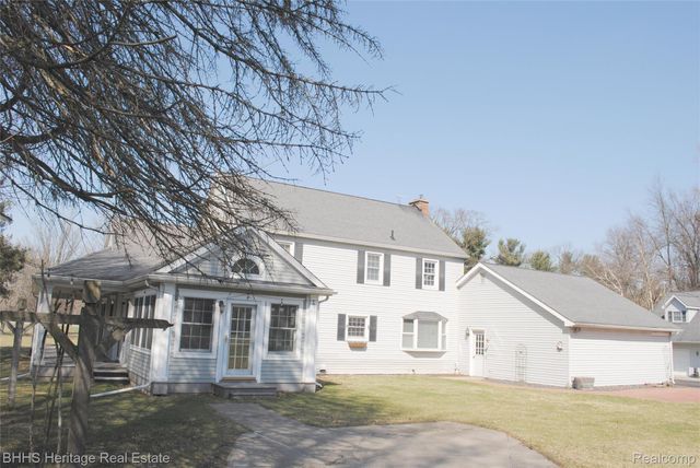 4450 Golf Club Road, Genoa Township, MI 48843