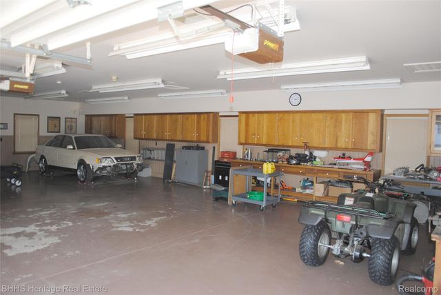 4450 Golf Club Road, Genoa Township, MI 48843