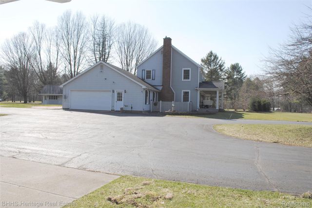 4450 Golf Club Road, Genoa Township, MI 48843