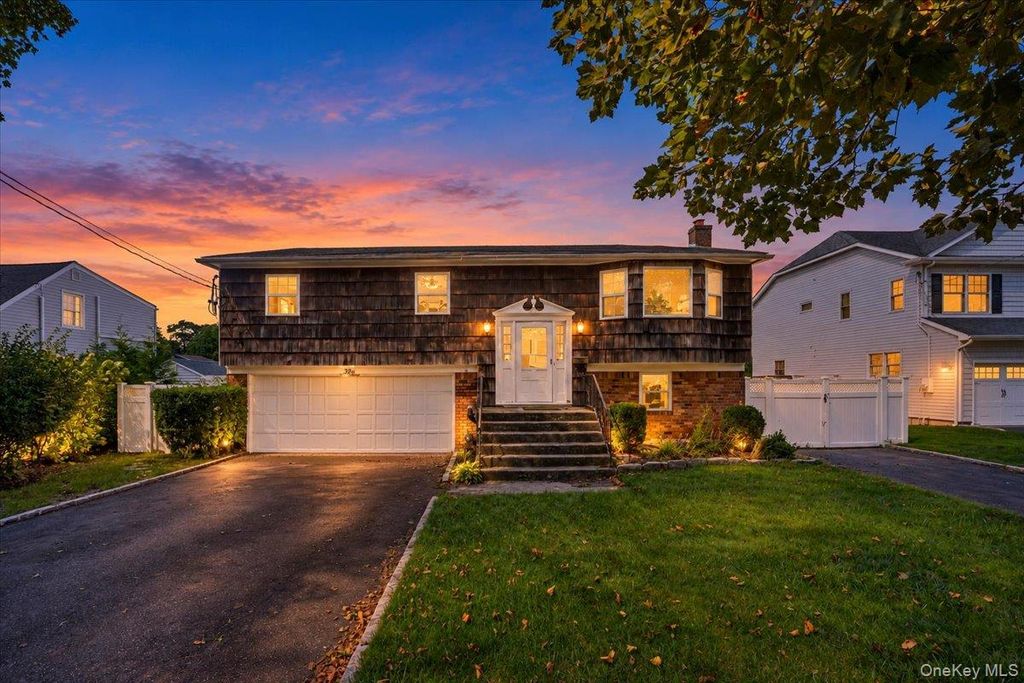 5 Central Avenue, Amityville, NY 11701 — exterior