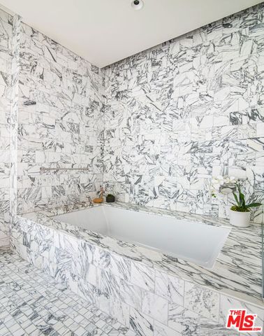 8420 W Sunset Boulevard 608, West Hollywood, CA 90069