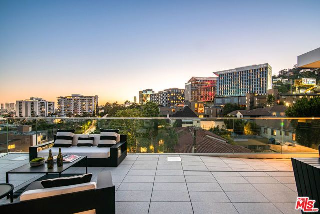 8420 W Sunset Boulevard 608, West Hollywood, CA 90069