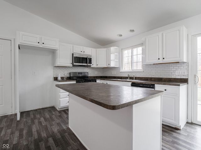 7639 Hoyt Avenue, Indianapolis, IN 46239