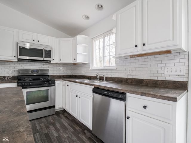 7639 Hoyt Avenue, Indianapolis, IN 46239