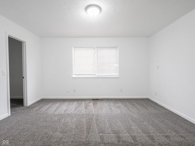 7639 Hoyt Avenue, Indianapolis, IN 46239