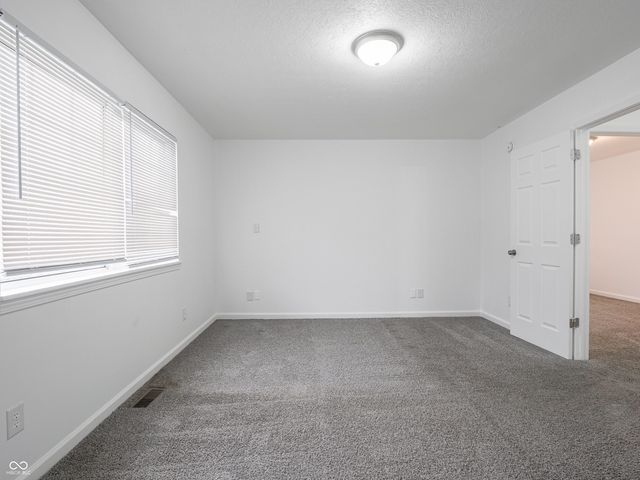 7639 Hoyt Avenue, Indianapolis, IN 46239