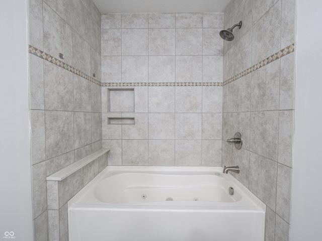 7639 Hoyt Avenue, Indianapolis, IN 46239