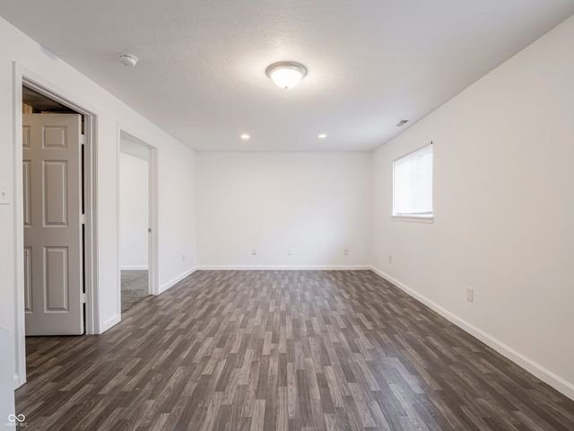 7639 Hoyt Avenue, Indianapolis, IN 46239