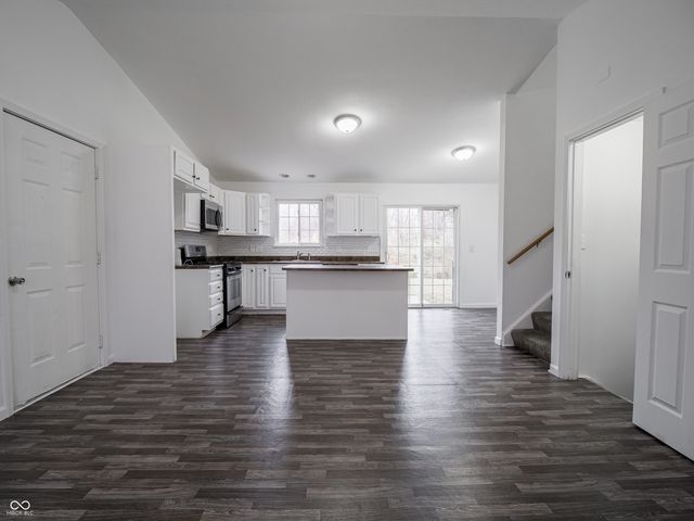 7639 Hoyt Avenue, Indianapolis, IN 46239