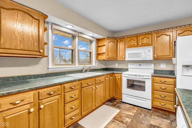 1485 E Us Highway 40, Brazil, IN 47834