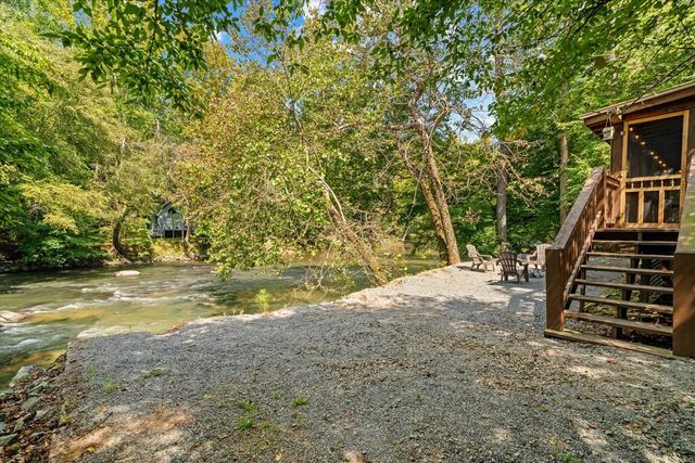 126 Addle Way, Ellijay, GA 30540