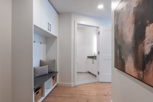1212 Demonbreun St B1, Nashville, TN 37203