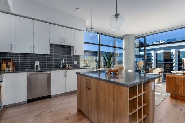 1212 Demonbreun St B1, Nashville, TN 37203