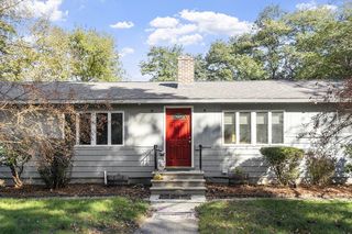 31 Marion Road 31, Bedford, MA 01730